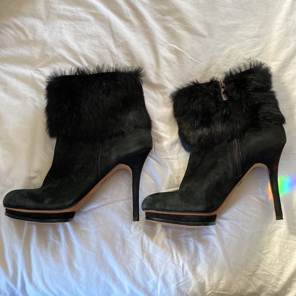 Black BCBG heeled suede with fur boots - Picture 2 of 4